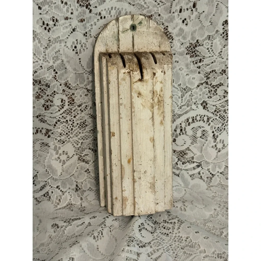 Vintage‎ Primitive Wooden Knife Holder Wall Mount Chippy White Rustic Farmhouse